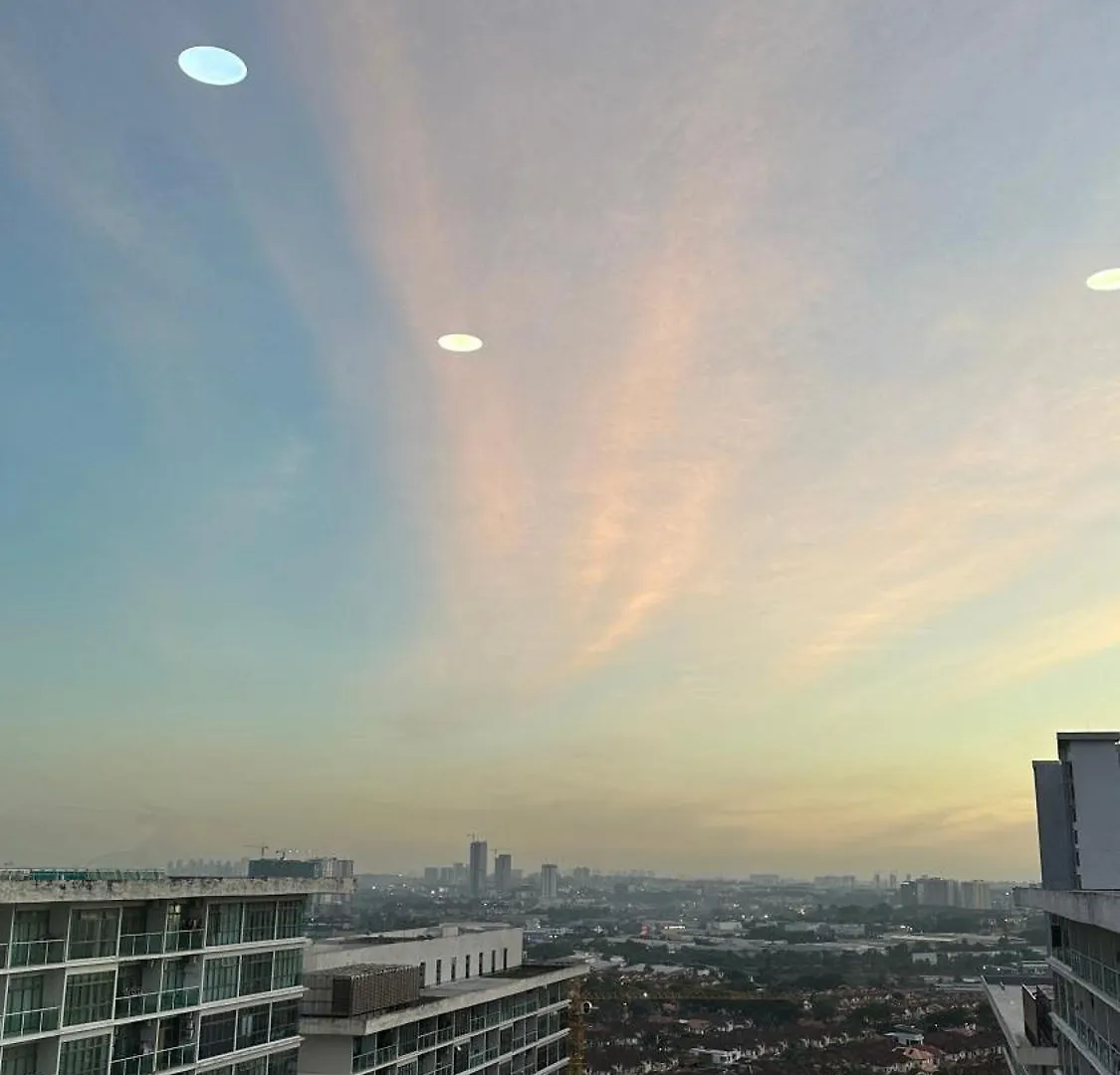 Palazio Serviced Apartment In Mount Austin Near Aeon Ikea Toppen Hsi Johor Bahru 0*,  Malaysia