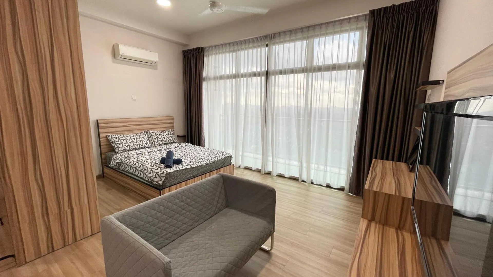 Palazio Serviced Apartment In Mount Austin Near Aeon Ikea Toppen Hsi Johor Bahru