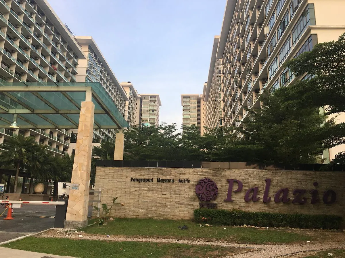 Palazio Serviced Apartment In Mount Austin Near Aeon Ikea Toppen Hsi Τζόχορ Μπάχρου 0*,  Μαλαισία