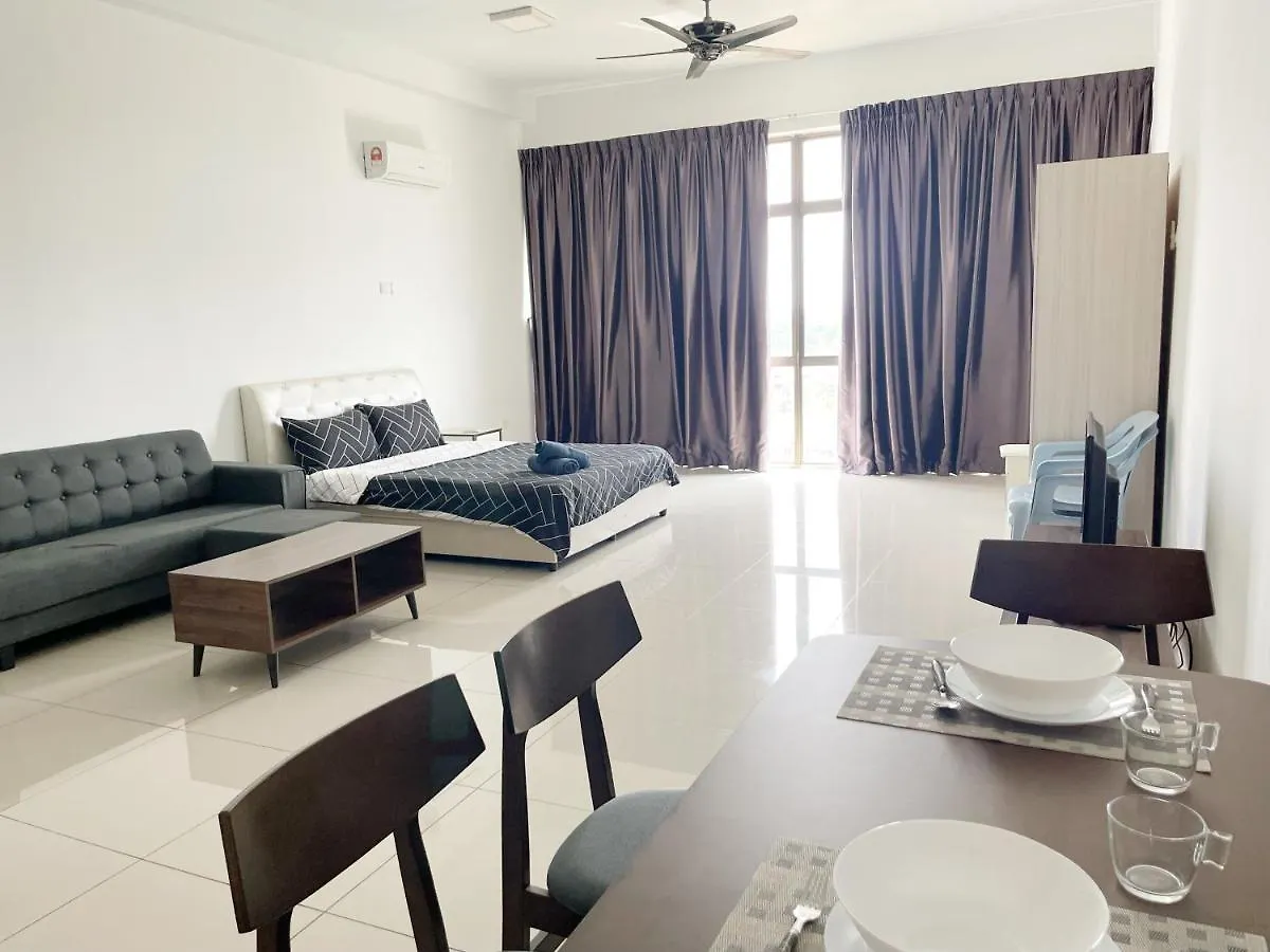 Palazio Serviced Apartment In Mount Austin Near Aeon Ikea Toppen Hsi Johor Bahru 0*,  Malaysia