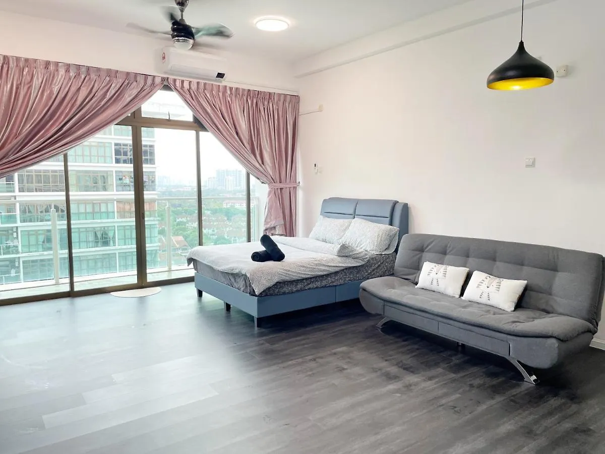 Palazio Serviced Apartment In Mount Austin Near Aeon Ikea Toppen Hsi Johor Bahru 0*,