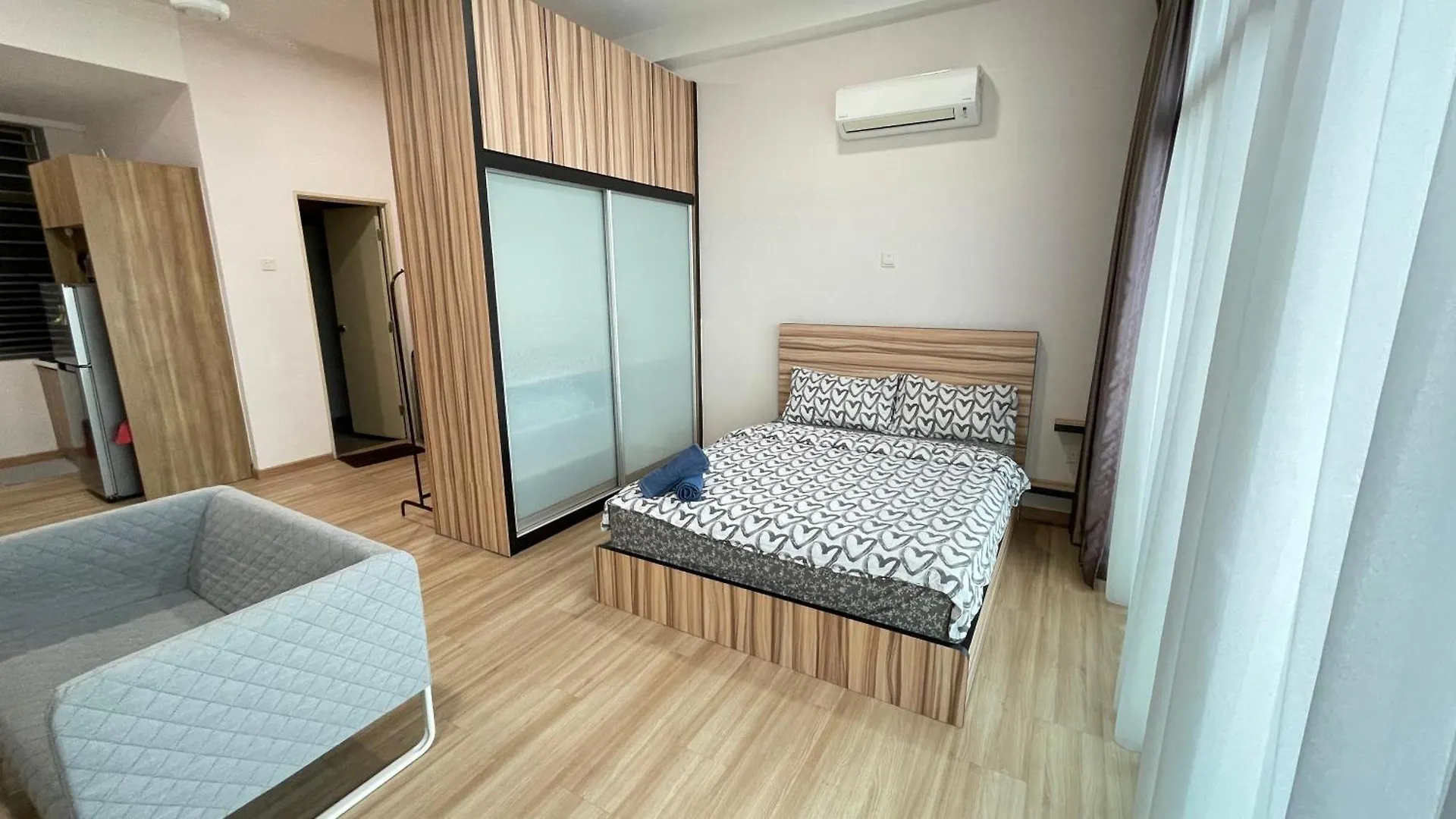 Palazio Serviced Apartment In Mount Austin Near Aeon Ikea Toppen Hsi Johor Bahru 0*,  Malaysia