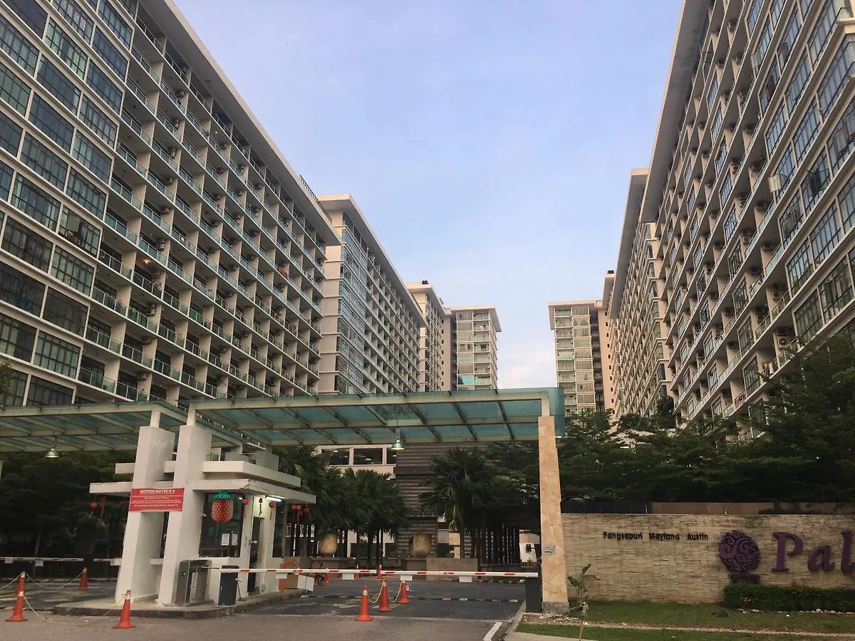 Palazio Serviced Apartment In Mount Austin Near Aeon Ikea Toppen Hsi Johor Bahru 0*,